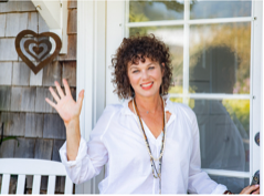 Danna Lewis’ Luscious Leadership Monthly  – 💫 June 2025 From the Bedroom to the Boardroom—Your Experience of Yourself and the World Matters. Let’s Create One That Energizes, Aligns and Sustains You